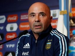 Se lesionó Salvio y Sampaoli llamó a una de las figuras del último torneo local