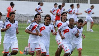 river tuvo su primera practica en una tandil revolucionada river tuvo su primera practica en una tandil revolucionada