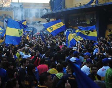 Duro reclamo de los hinchas de Boca a la dirigencia