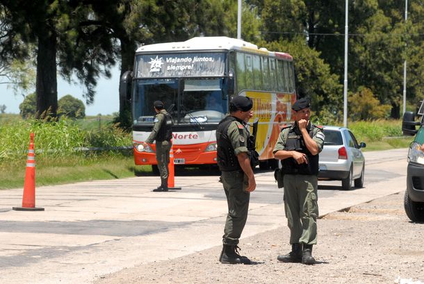 Triple Fuga: trasladaron al Churruca a uno de los gendarmes heridos