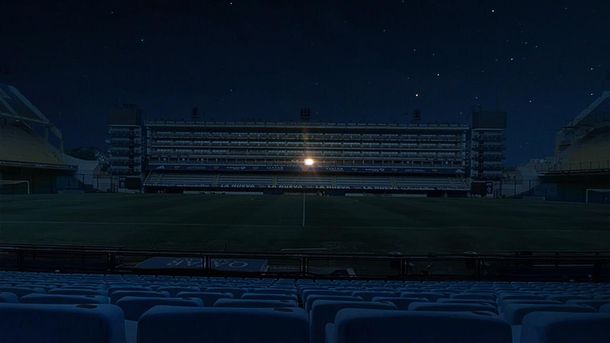 Estadios iluminados por Maradona: La Bombonera sólo encendió su palco
