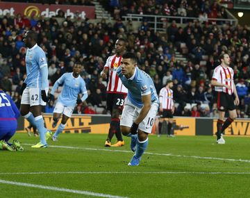 Con un gol de Agüero