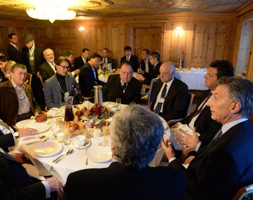 Macri admitió en Davos que las negociaciones con los buitres no van bien