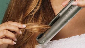 Cómo es el truco casero para limpiar la planchita de pelo y dejarla como nueva Cómo es el truco casero para limpiar la planchita de pelo y dejarla como nueva