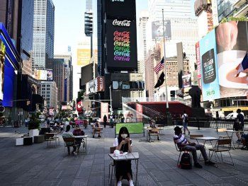 Nueva York pedirá certificado de vacunación para entrar a restaurantes y gimnasios