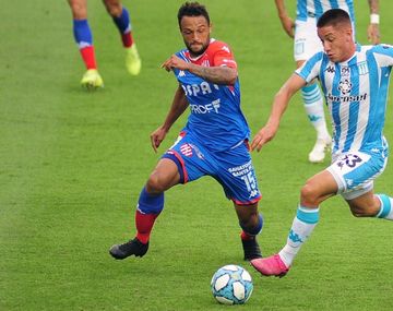 Racing venció a Unión y pudo ganar su primer partido