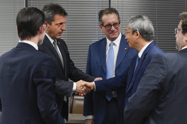Massa destacó que los acuerdos con China afianzan el comercio bilateral y las reservas del BCRA Massa destacó que los acuerdos con China afianzan el comercio bilateral y las reservas del BCRA