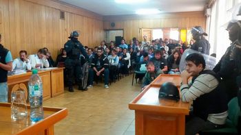 un hombre fue condenado a perpetua por el femicidio de su ex mujer en bariloche un hombre fue condenado a perpetua por el femicidio de su ex mujer en bariloche