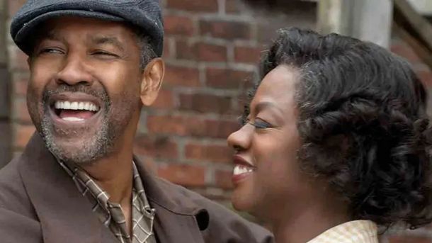 Esta producción estadounidense está ambientada en la década de los 50. Esta producción estadounidense está ambientada en la década de los 50.