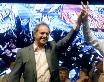 Visitó Chubut y habló de reindus-trialización