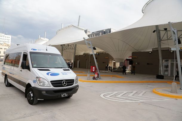 Conocé la nueva terminal de combis de Puerto Madero