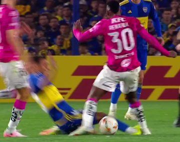 Qué dijo el VAR en la roja a Milton Delgado en Boca por la Sudamericana