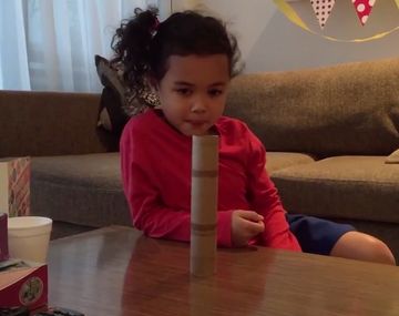 Nena sorprende en la web con su puntería