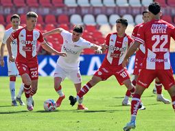 Estudiantes y Unión chocan en La Plata por la Liga Profesional. Estudiantes y Unión chocan en La Plata por la Liga Profesional.