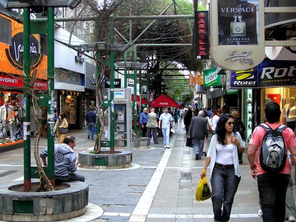 Insólita pelea de ciegos en Córdoba: cuchillazos y detención