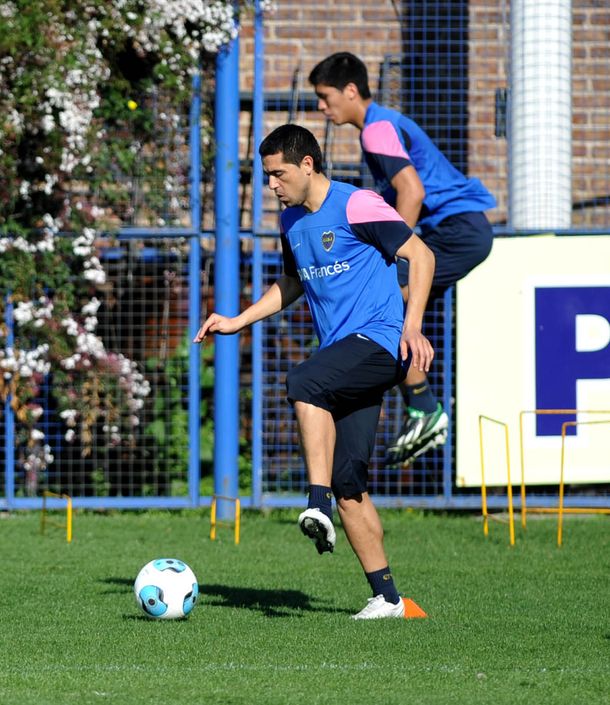 Riquelme, Gago y Gigliotti, juntos por primera vez en Boca