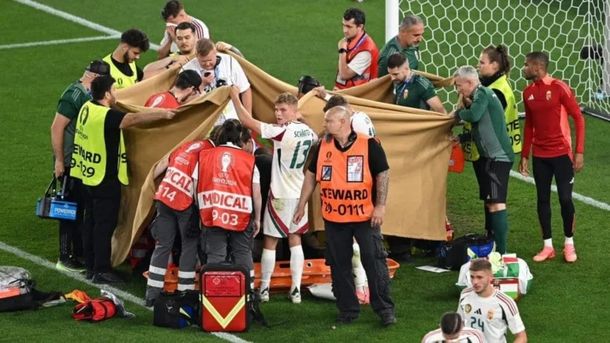 Preocupación en Escocia vs Hungría por la Eurocopa: un futbolista fue retirado en ambulancia