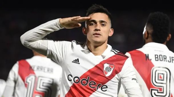 Pablo Solari sigue trabajando diferenciado e iría al banco contra Boca