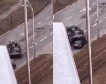 Un tanque ruso aplastó a un auto con una persona adentro en Kiev