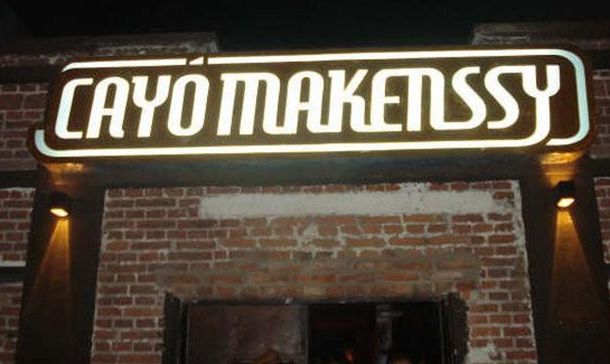 Una chica en silla de ruedas denunció que no la dejaron entrar a un boliche