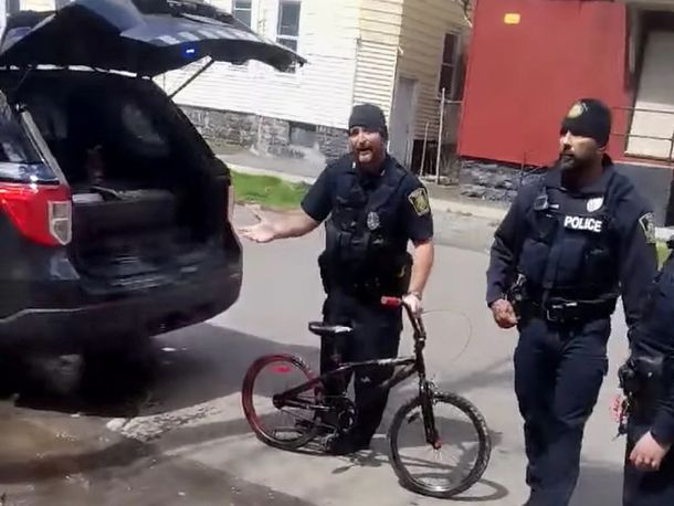 Estados Unidos: la Policía detuvo a un nene de 8 años por robar un paquete de papas fritas