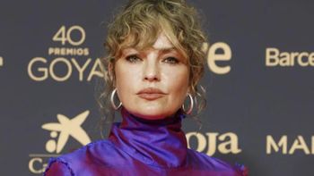 dolores fonzi ovacionada por su mensaje politico: vengo del futuro, no caigan en la trampa... dolores fonzi ovacionada por su mensaje politico: vengo del futuro, no caigan en la trampa...