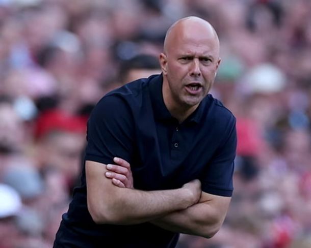 Arne Slot fue despedido de su cargo de entrenador de Liverpool.