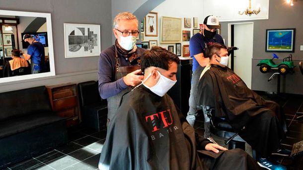 La Ciudad quiere abrir las peluquerías y shoppings en dos semanas: qué pasará con los centros de estética