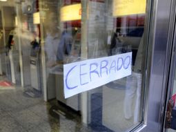 Los bancos permanecerán cerrados el próximo martes