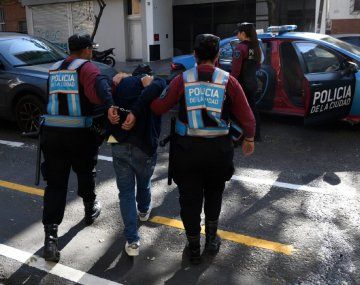 Detuvieron a tres delincuentes con inhibidores de señal en Belgrano y Chacarita