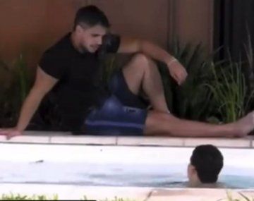 El blooper escatológico de Conejo en una conversación con Thiago