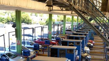 barreras altas en la autopista buenos aires - la plata barreras altas en la autopista buenos aires - la plata