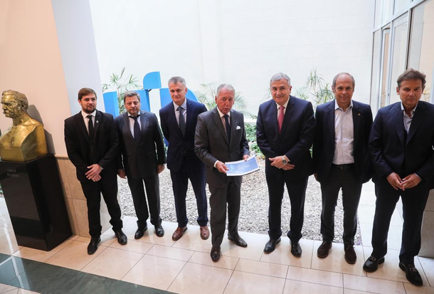 Gerardo Morales expuso en la UIA las líneas directrices de su pensamiento económico