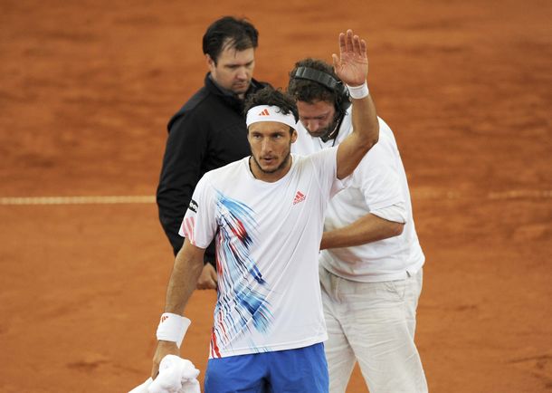 Juan Mónaco avanza a paso firme en Hamburgo y ya está en cuartos