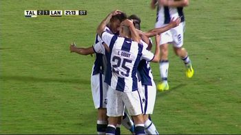 El festejo de los jugadores de Talleres El festejo de los jugadores de Talleres