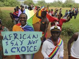 promulgan en uganda una ley que castiga con cadena perpetua las relaciones gay promulgan en uganda una ley que castiga con cadena perpetua las relaciones gay