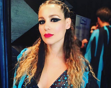 Pampita mostró cómo se prepara para el aquadance en ShowMatch.