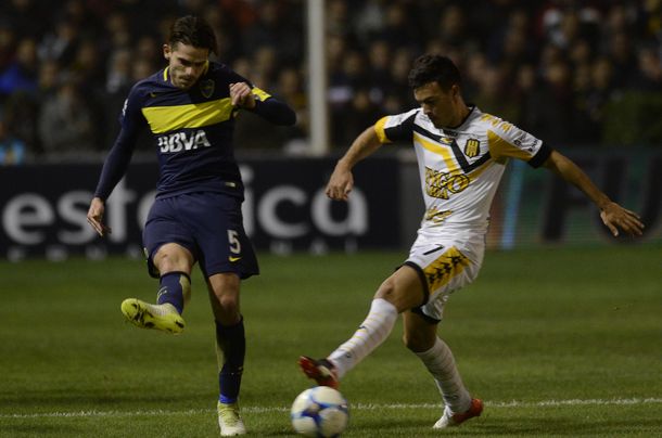 Gago regaló una pelota y abrió el camino del descuento