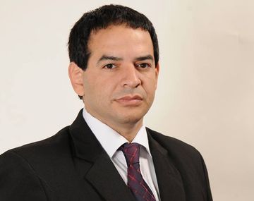 El hombre que publicó la foto de Nisman muerto se defendió y acusó a Aníbal