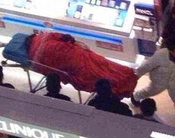 Un hombre se suicidó tras cinco horas de shopping con su novia
