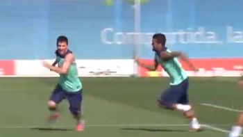 messi dejo en ridiculo a dani alves jugando a la mancha messi dejo en ridiculo a dani alves jugando a la mancha