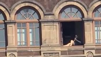 Florencia Franco Fernández fue captada tomando sol en ventana del Palacio Nacional. Florencia Franco Fernández fue captada tomando sol en ventana del Palacio Nacional.