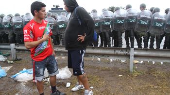 el secretario de seguridad denuncio infiltrados en la protesta de cresta roja el secretario de seguridad denuncio infiltrados en la protesta de cresta roja