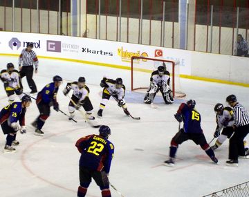 Insólito: en una pelea de la NHL