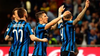 con un gol de icardi, inter vencio a napoli y lo dejo casi afuera de la pelea con un gol de icardi, inter vencio a napoli y lo dejo casi afuera de la pelea