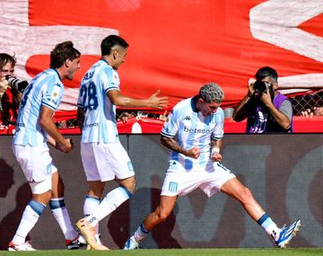 El gol de Gastón Martirena para el 1-0 de Racing ante Independiente