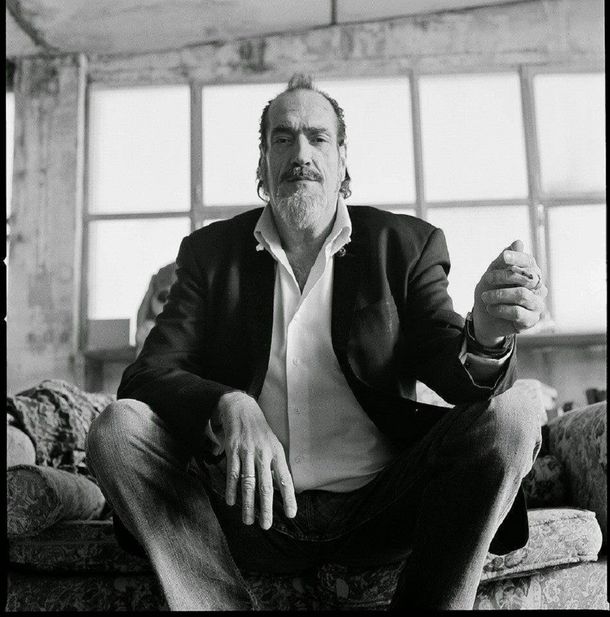 Fue ladrón de bancos, custodio de Messi y ahora es un exitoso escritor