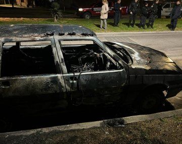 Incendiaron el auto de la pareja del denunciante de L-Gante