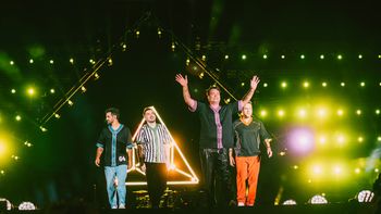 tan bionica anuncia un megashow en velez para presentar su nuevo disco: como comprar entradas tan bionica anuncia un megashow en velez para presentar su nuevo disco: como comprar entradas