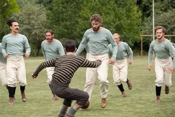 La serie de Netflix basada en hechos reales que arrasa con apenas 6 capítulos